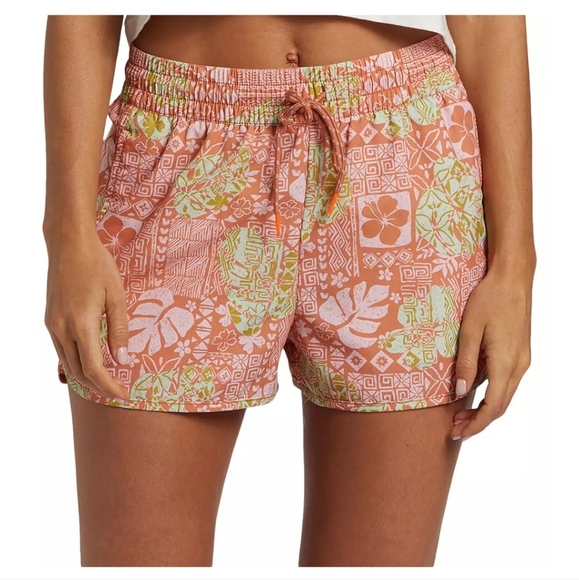 Billabong Pants - Billabong Women's New Adventure Shorts size‎ S/8 new